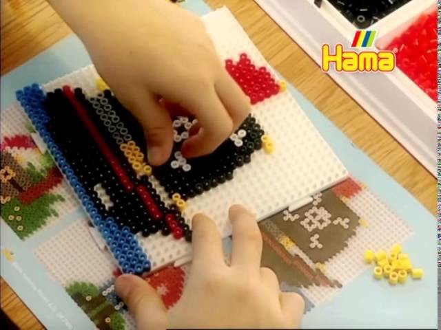 Hama Beads - Componi le tue figure e un adulto fisserà il tuo lavoro con il ferro da stiro!
