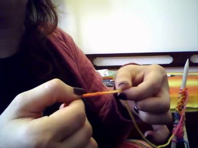 Tutorial knitting 04: sciarpa colorata per bambina- Maglia a rovescio e frange.