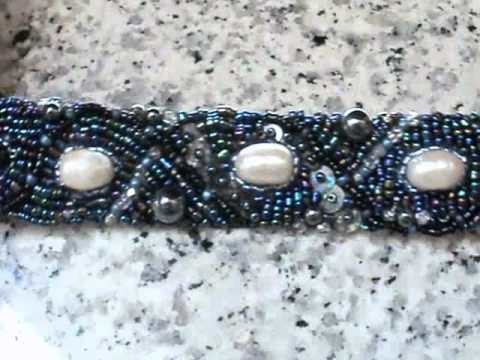 Bead embroidery cuff - Primo bracciale