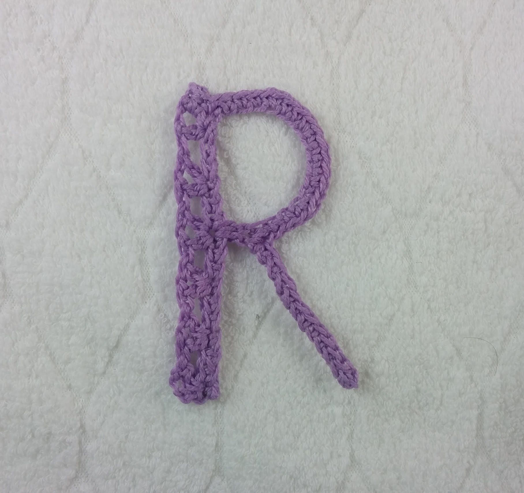 Alfabeto all'uncinetto: lettera R - Crochet Alphabet: letter R