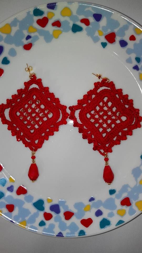 Orecchini uncinetto Rossi" ROMBOIDALI"-Crochet Red "DIAMOND"earrings