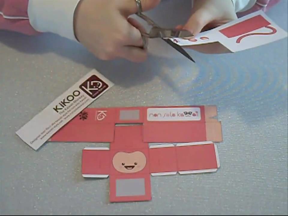 How to build Kikoo Kawaii Monkey Paper Toy. Come costruire Kikoo Kawaii Monkey Paper Toy