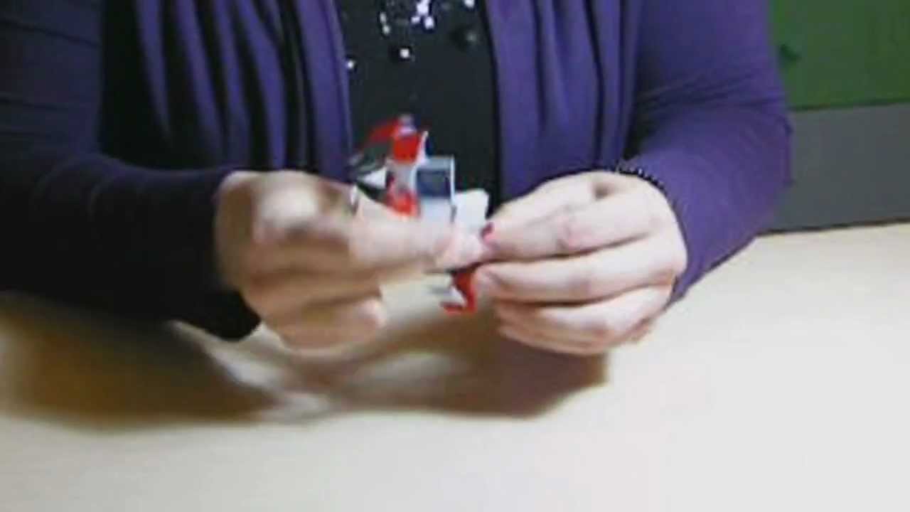 Paper bracelet -bracciale realizzato con la carta
