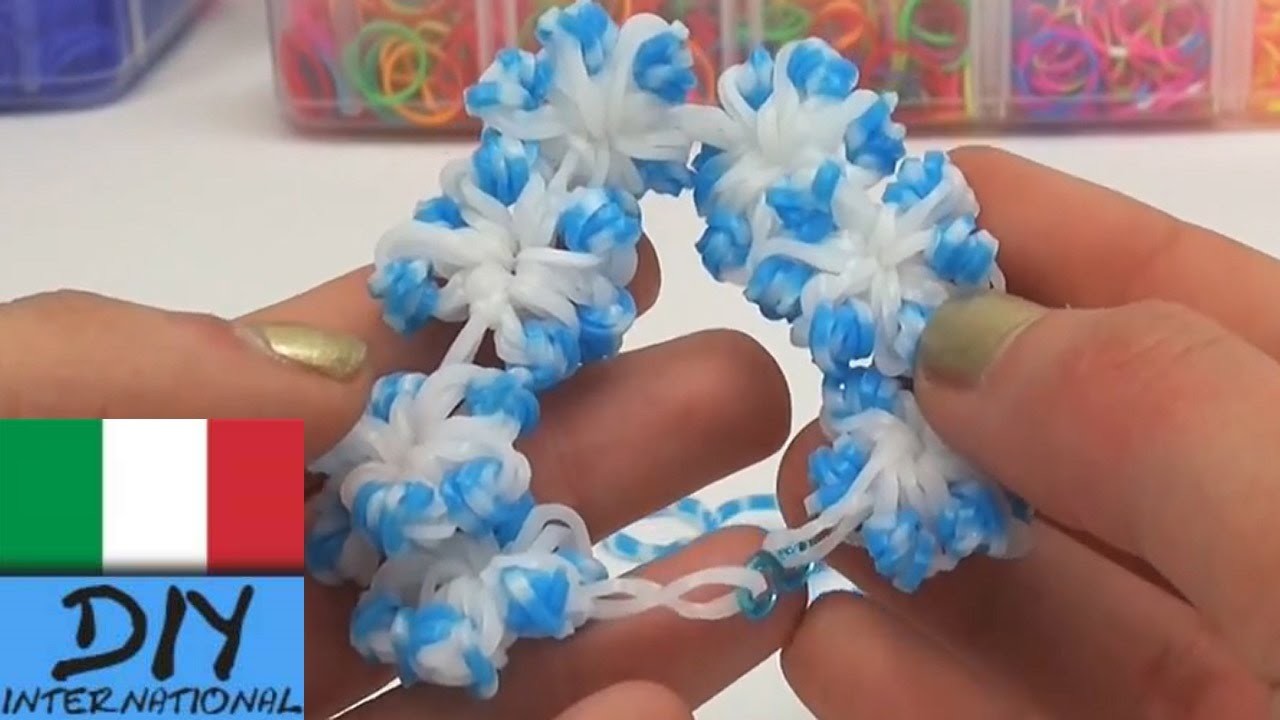 Braccialetto con fiori di elastici colorati. braccialetto invernale con fiori
