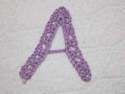 Alfabeto all'uncinetto: lettera A - Crochet alphabet: letter A