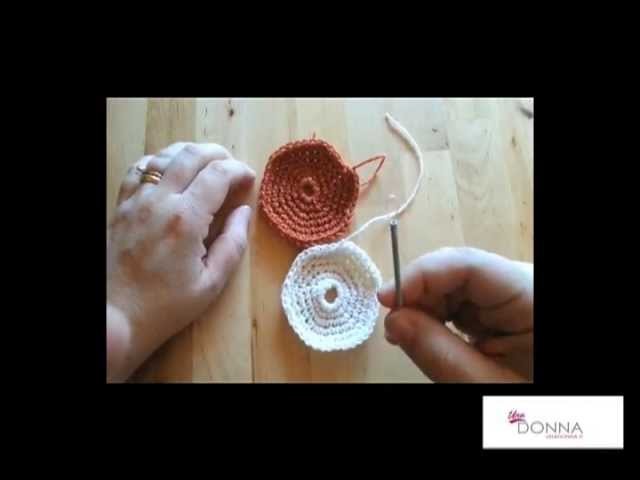 Lavori all'uncinetto : un tutorial su come realizzare una piastrella