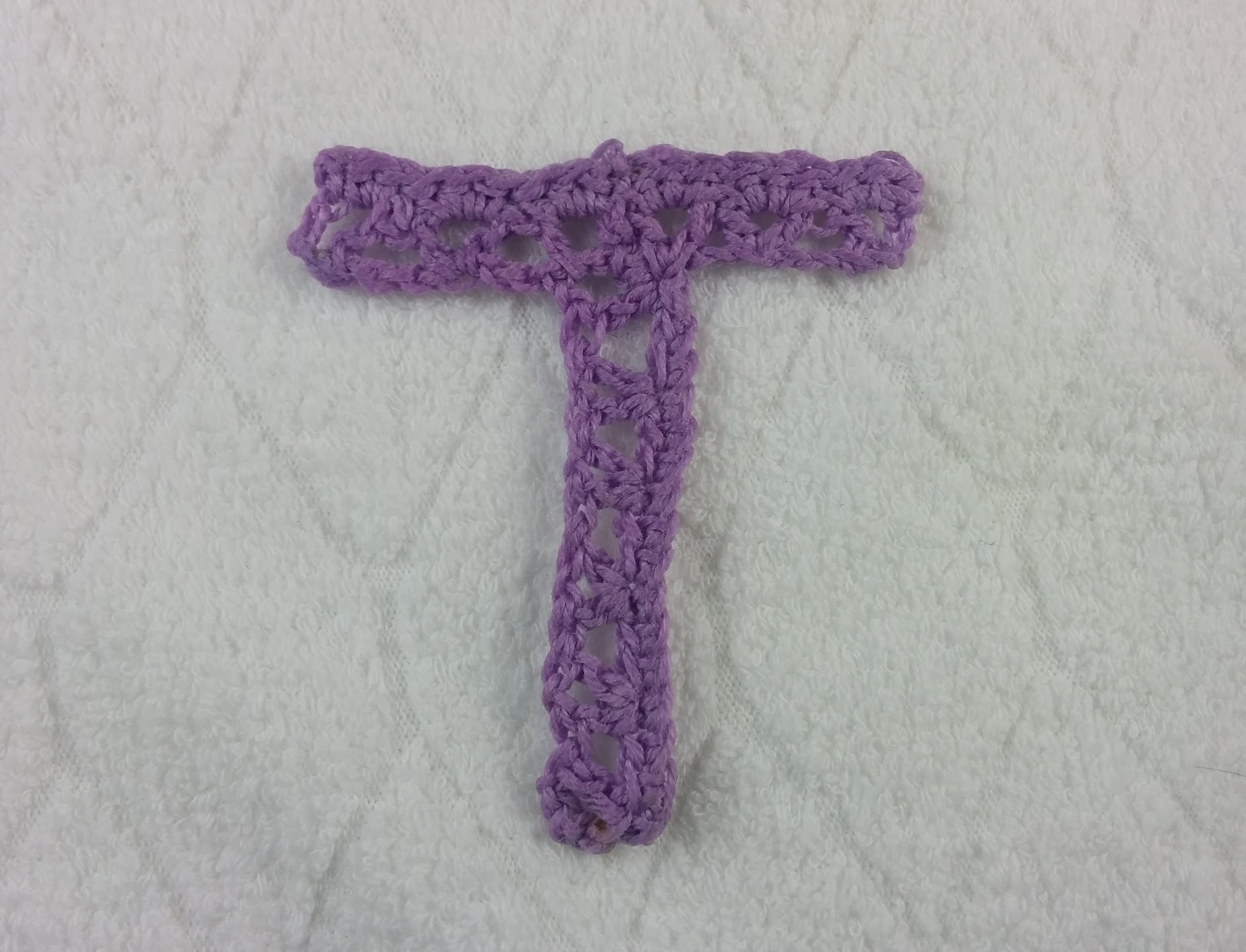Alfabeto all'uncinetto: lettera T - Crochet Alphabet: letter T