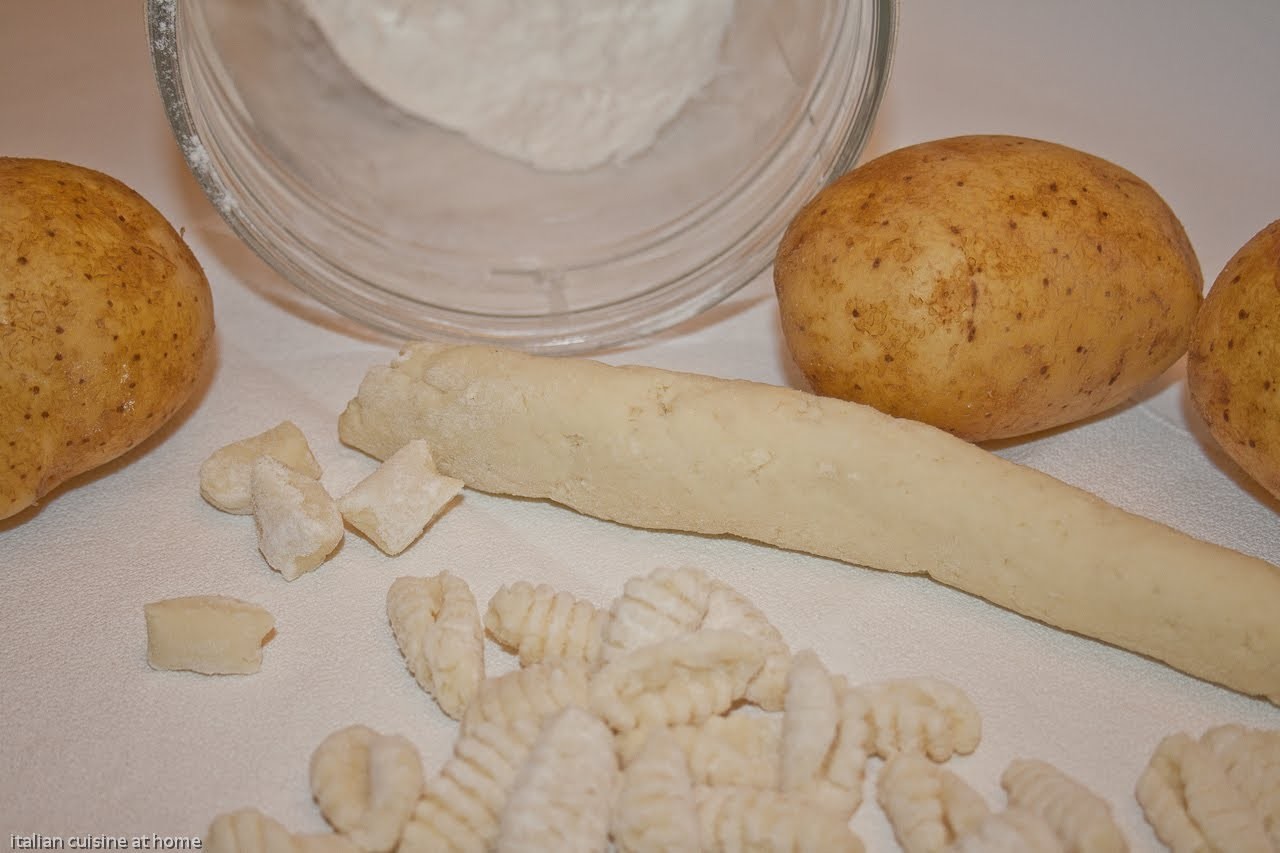 Come fare i tradizionali gnocchi di patate senza farina