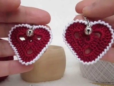 Orecchini a forma di cuore, realizzati a mano e lavorati a uncinetto. Idea regalo per San Valentino.