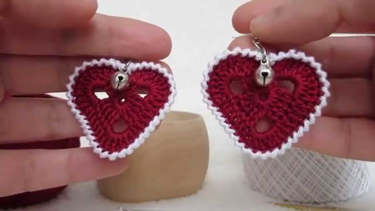 Orecchini a forma di cuore, realizzati a mano e lavorati a uncinetto. Idea regalo per San Valentino.