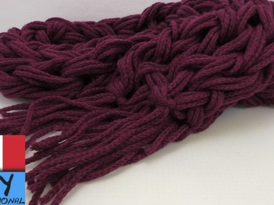 Sciarpa a mano - come fare facilmente con le mani una sciarpa con frange - Crochet per la sciarpa