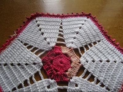 Uncinetto Crochet Centrino Bianco Rosa