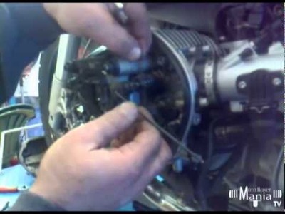 Regolazione Valvole BMW GS 1200 -- MBMTV Video