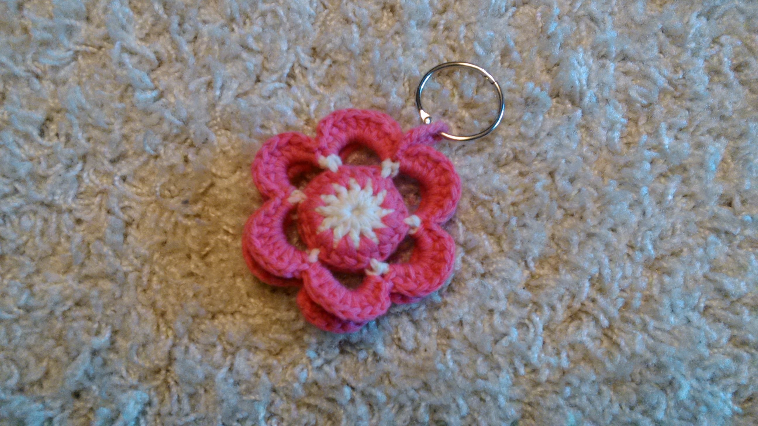 Portachiavi fiore all'uncinetto(crochet flower keychain)