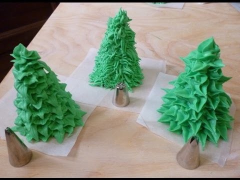 Decorare con glassa reale (alberi) - Royal icing decorations (trees) by ItalianCakes