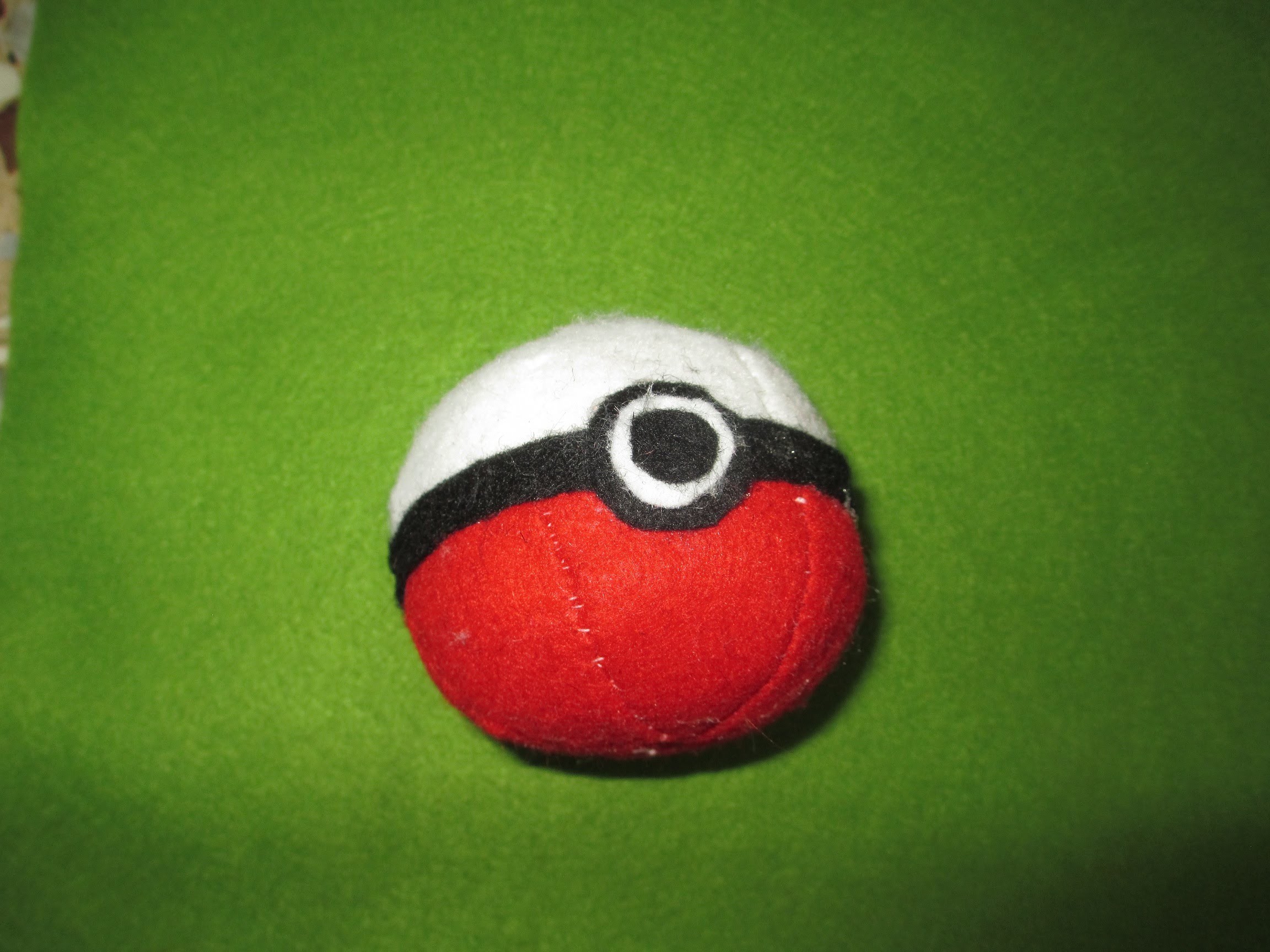 Pokeball DIY (sfera pokemon) facile e veloce.  Pokeballs DIY (pokemon ball) easy and fast