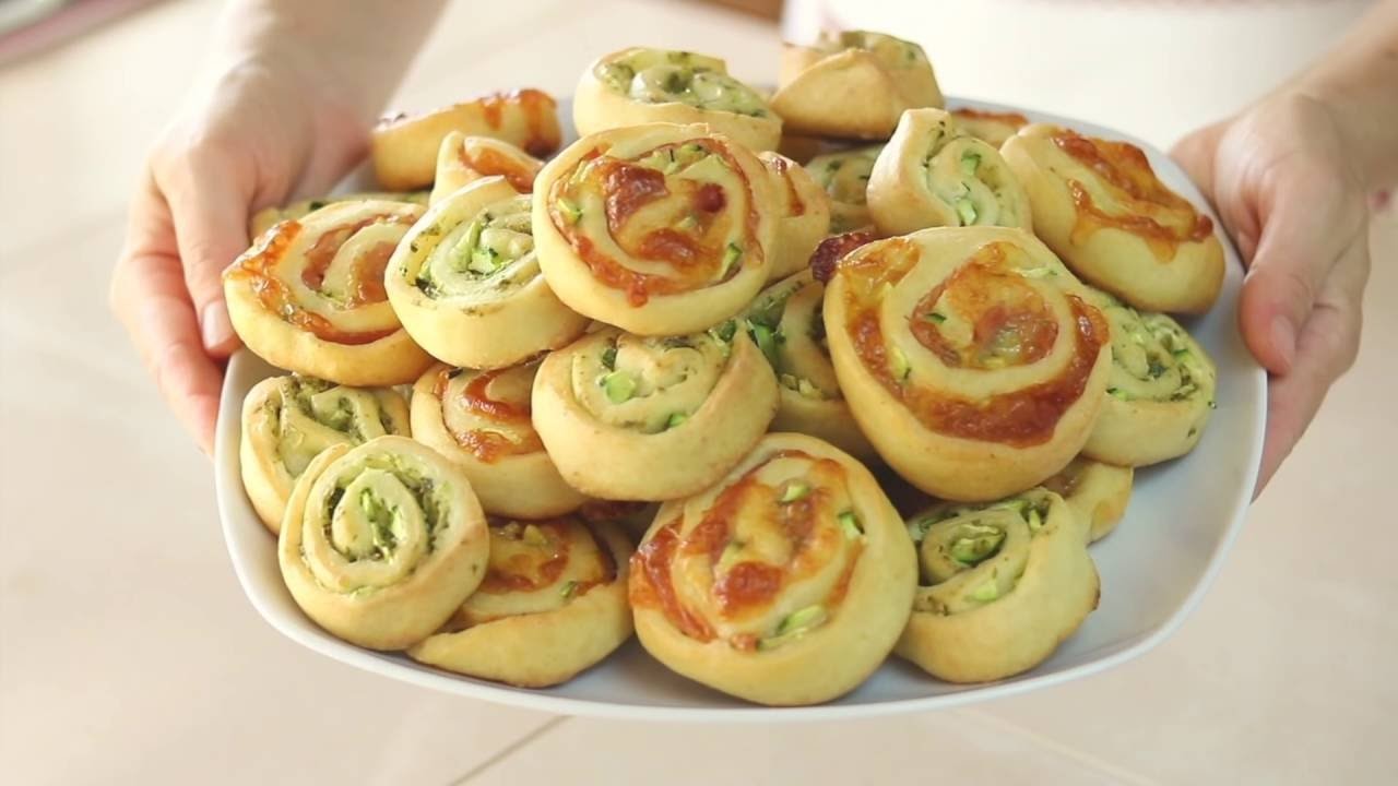 GIRELLE ALLE ZUCCHINE Ricetta Facile Senza Burro e Senza Uova - Zucchini Swirls Easy Recipe
