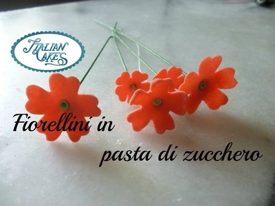 Fiorellini rossi in pasta di zucchero (Red sugar paste flowers) by ItalianCakes