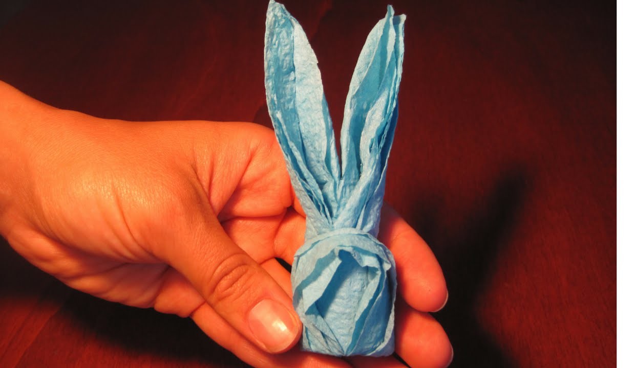 Piegare i Tovaglioli a forma di Coniglio.How to fold napkins in a rabbit