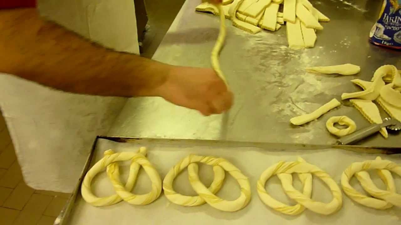 Ricette Dolci e Cucina - Biscotti di Pasta Frolla e Pasta Sfoglia : Trecce Ungheresi
