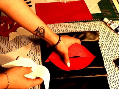 Re-fashion DIY mini bag ♠ Creare una mini borsa moda ???? Cómo crear una pequeña bolsa con labios