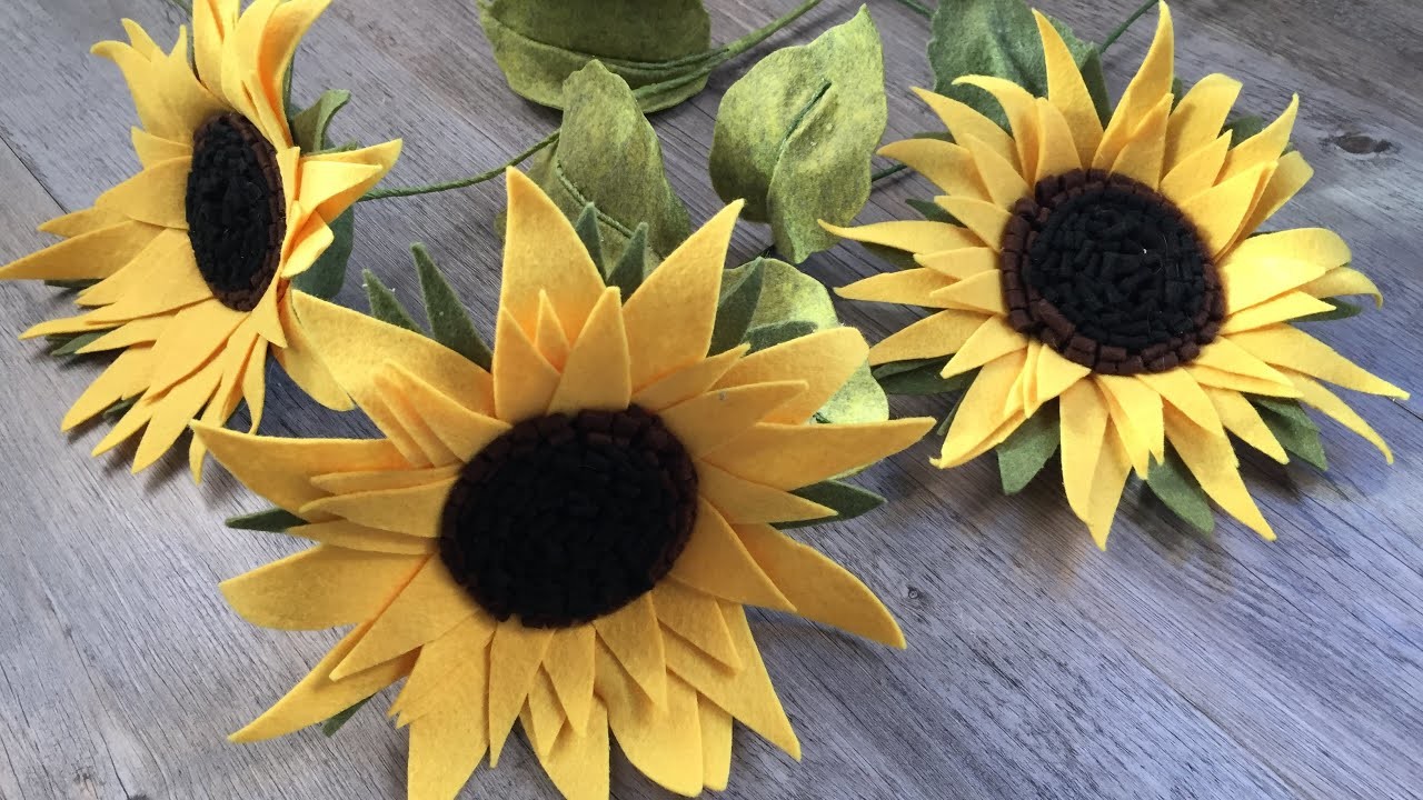 Diy how to make no sew felt sunflowers tutorial come realizzare un girasole in feltro senza cucire