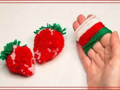 Ottima idea su come fare le fragole con le dita e il filo per maglieria!