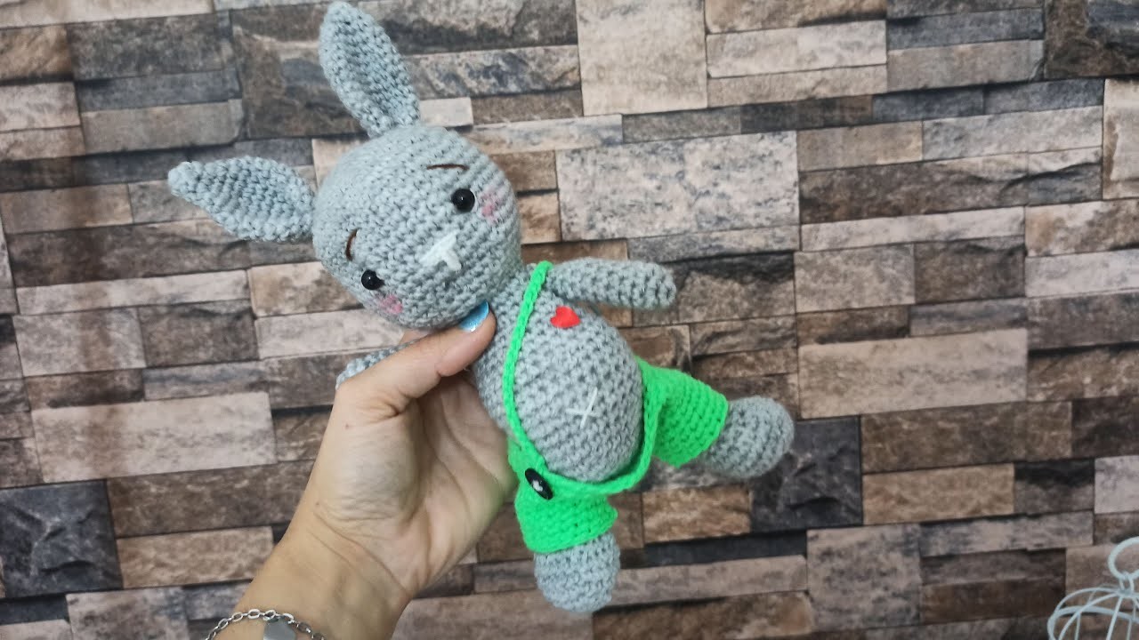 Amigurumi coniglio grigio uncinetto crochet Pasqua Easter