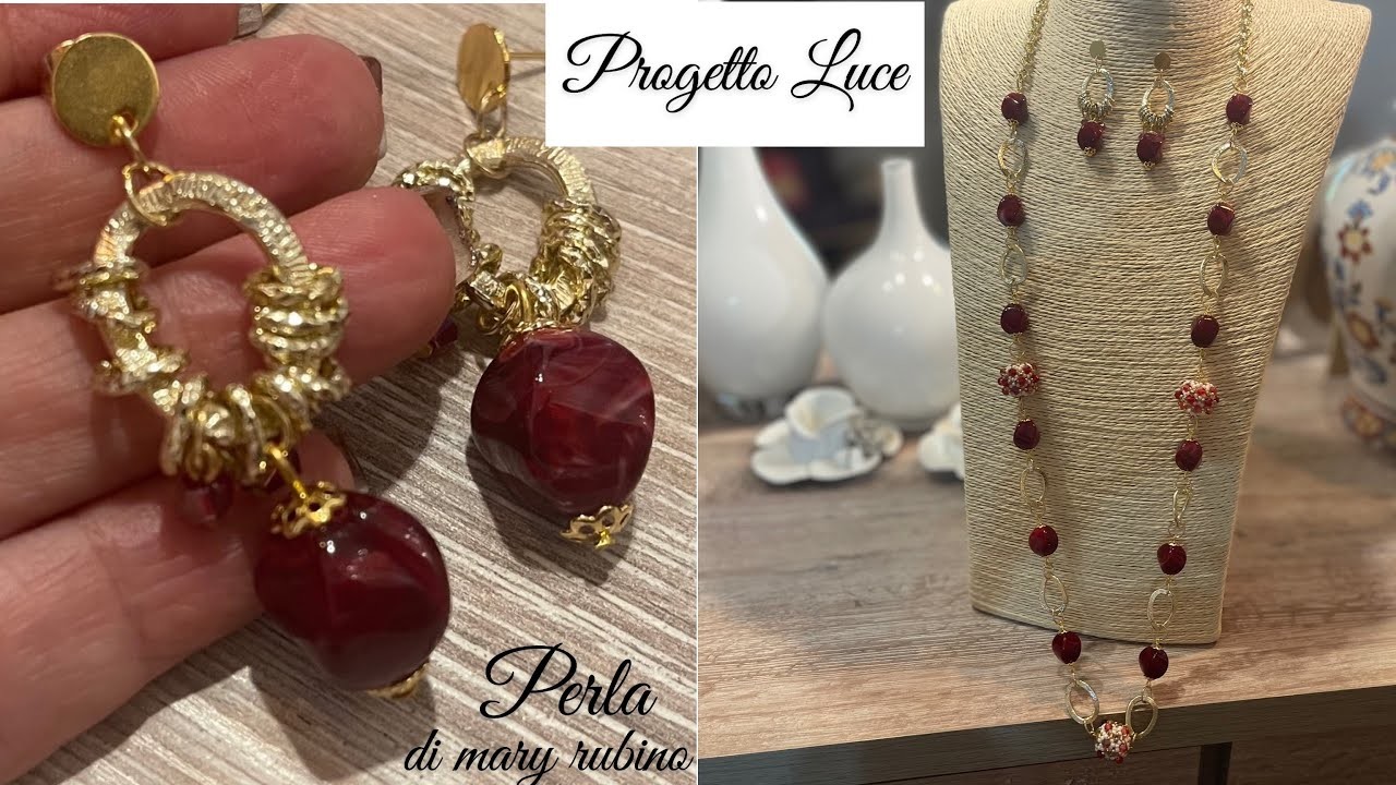 Collana.orecchini con perle in resina e sfera in tessitura di perline .Collaborazione #beebeecraft#