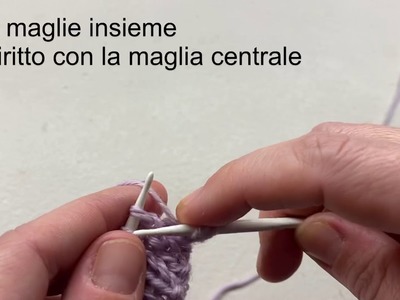 Tre maglie insieme a diritto con la maglia centrale