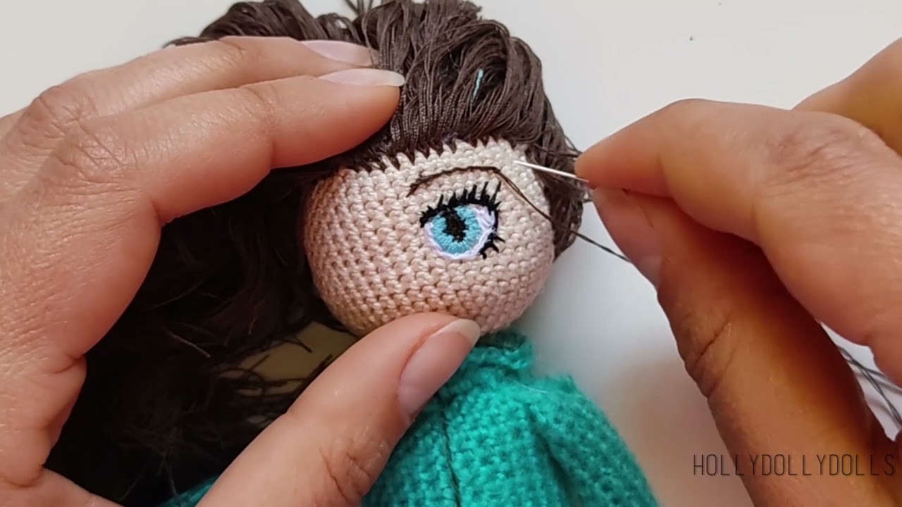 Tutotial- come ricamare faccia a una bambola