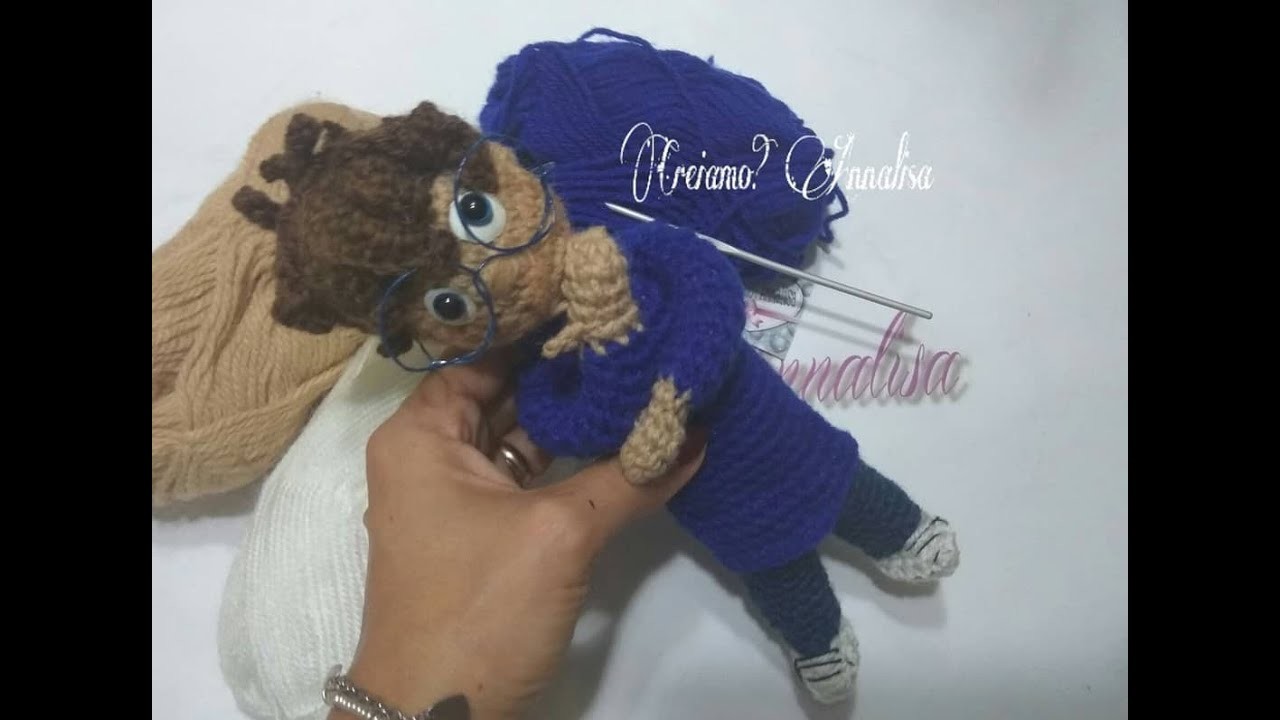 Amigurumi Simon Serville Alvin uncinetto doll pupazzo crochet