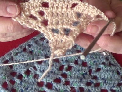 Tutorial a crochet di scialle a triangolo con schema a ROMBI