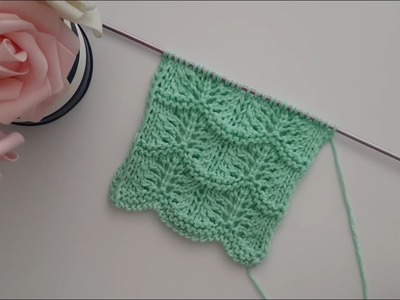 Motivo ondulato ai ferri n°93. Wavy stitch knitting pattern. patron de tejido de puntada ondulada