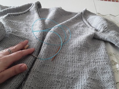 Come riprendere e rifinire le maglie dello scollo di una maglia ai ferri 1.2