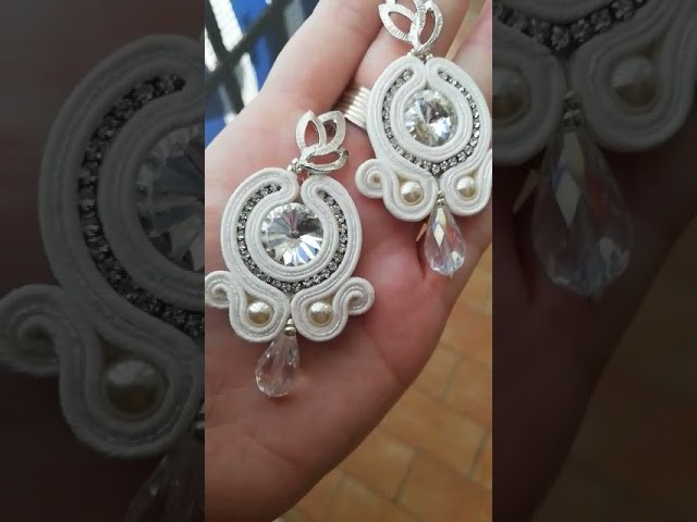 Orecchini bianchi soutache cuciti a mano