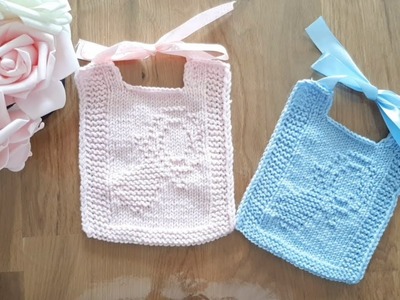 Bavaglino bebè a maglia.knitted baby bib.babero tejido a dos agujas