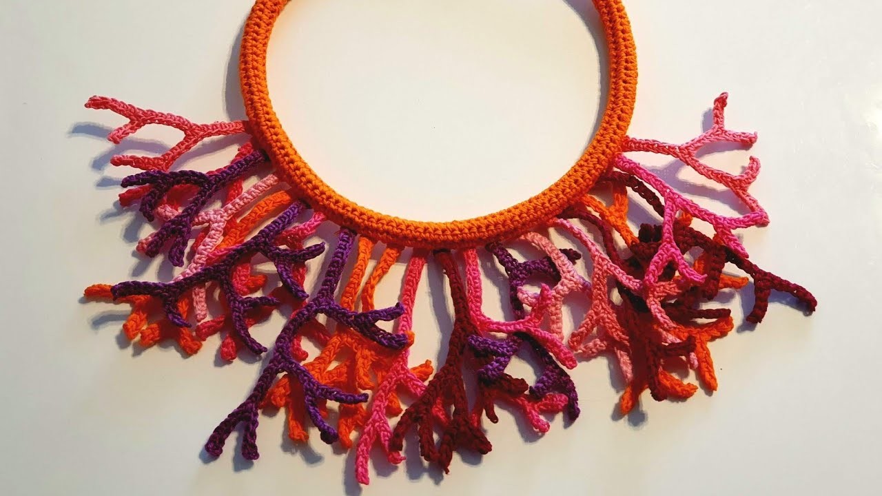 Collana di corallo realizzata all'uncinetto #bijouxfattiamano #Collaneuncinetto #Accessoriuncinetto