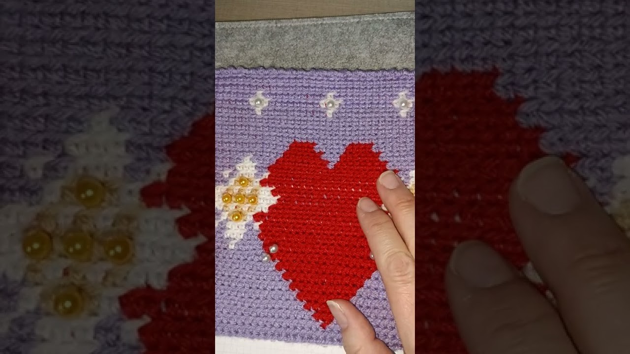 Pochette cuore fiorito con perle